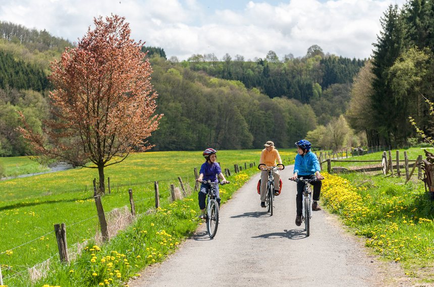 Vennbahnradweg, mensen, fietsen, helmen, Duitsland